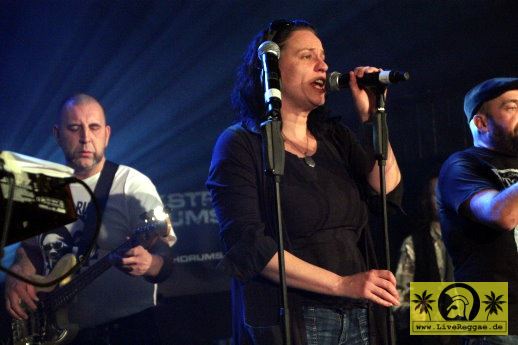 Die Tornados (D) 20 Jahre Tornados Party - Felsenkeller, Leipzig 24. Maerz 2016 (8).JPG